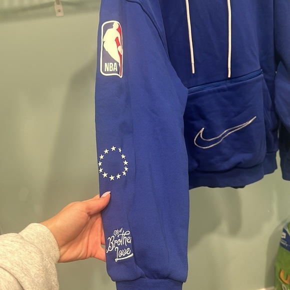Philly 76rs Nike hoodie - Picture 4 of 7